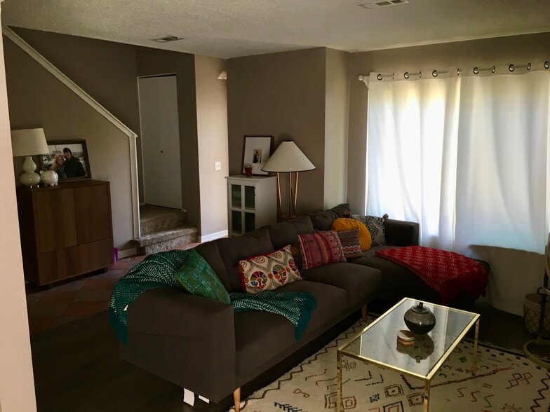 Building Photo - 108 Burwash Ave