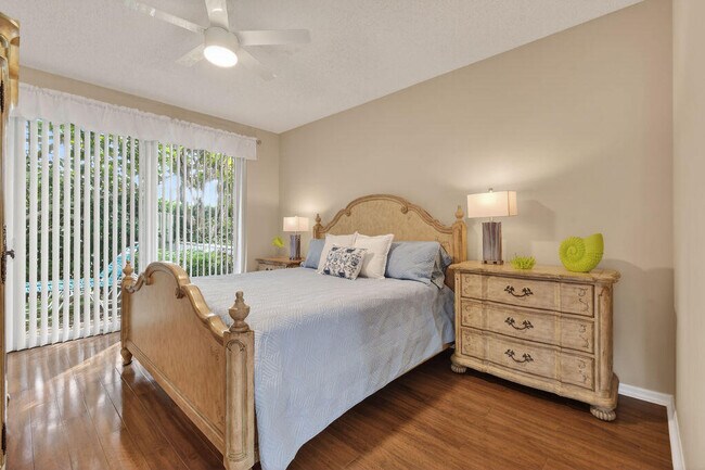 Building Photo - 2074 Mainsail Cir