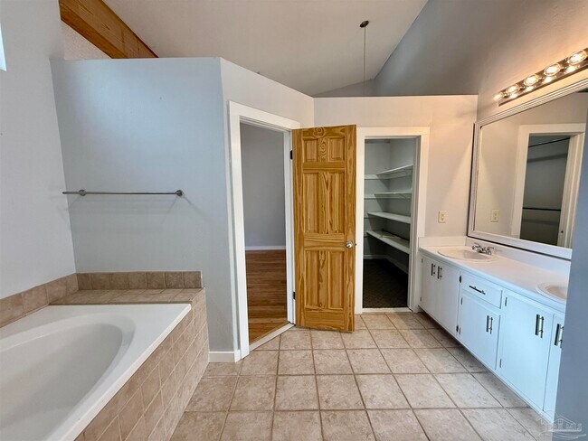 Building Photo - 4502 Whisper Way