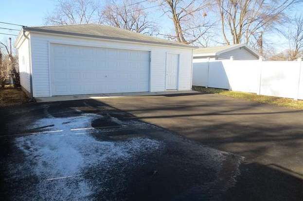 Building Photo - 327 Fairlawn Dr