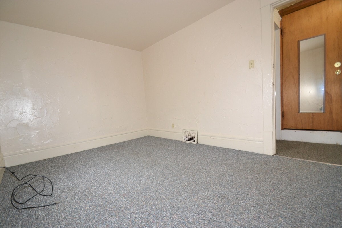 Building Photo - 406 Kling St