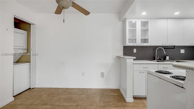Building Photo - 7200 Fairway Dr