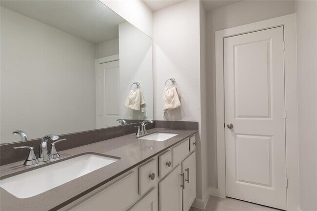 Building Photo - 19722 Upper Canyon Ct