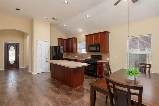 Building Photo - 27523 Rebecca Field Ln