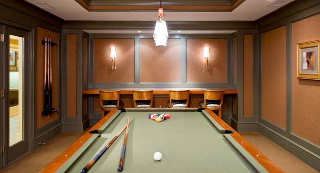 Billards Room - PeachTree of McLean