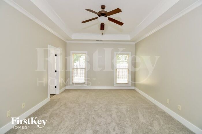 Building Photo - 236 Kingston Cir