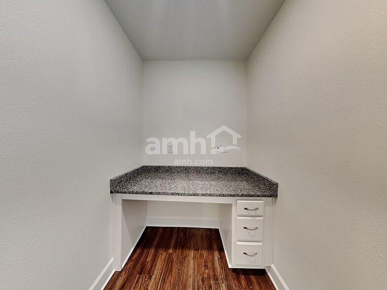 Building Photo - 959 Grafton Ridge Dr