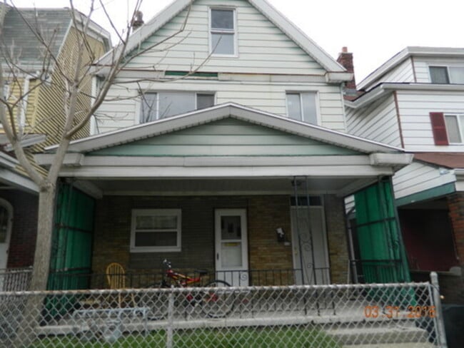 Building Photo - 225 Suncrest St