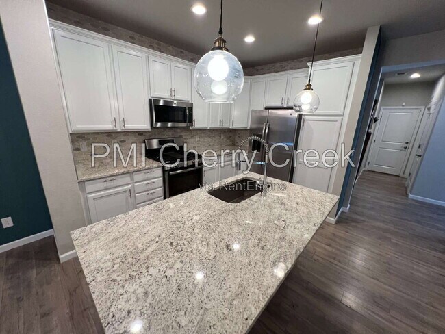 Building Photo - 9010 E Caley Way