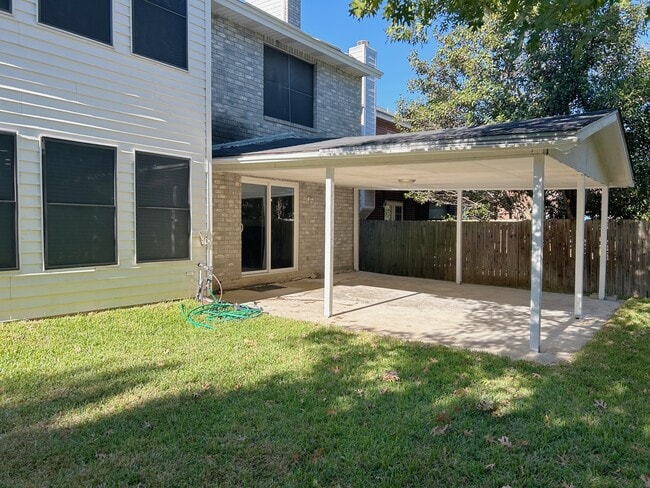 Building Photo - 16718 Stoney Glade