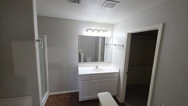 Building Photo - Clean 3 bed 2 bath  - Owasso schools