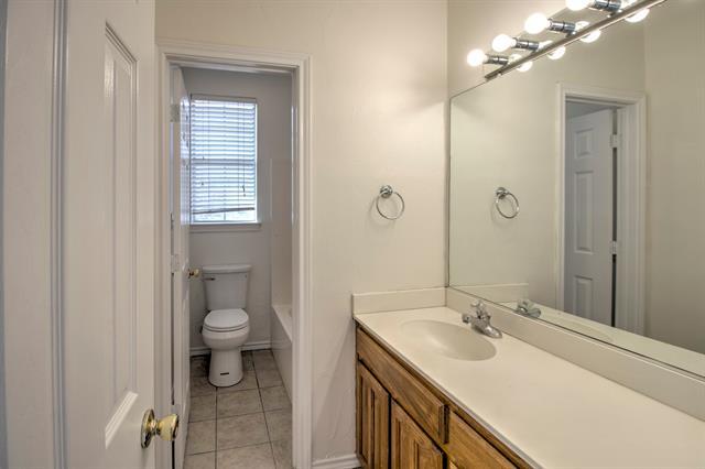 Building Photo - 1400 N St Charles Ave