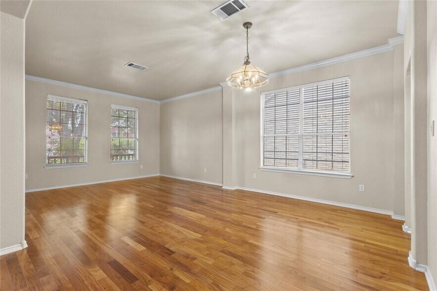 dining room - 1616 Chasewood Dr
