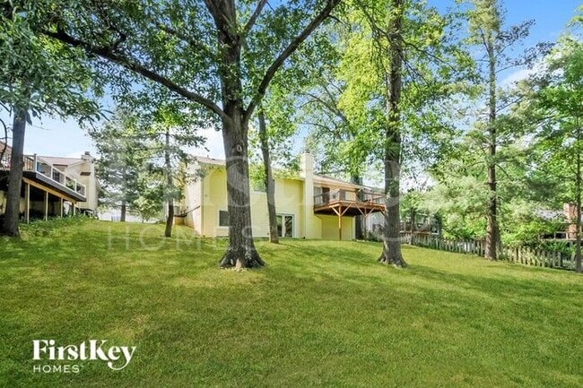 Building Photo - 134 Holly Green Dr