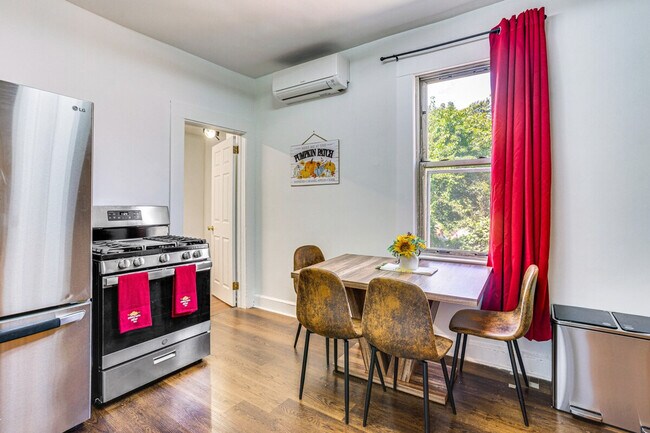 Building Photo - 15 Green Ct