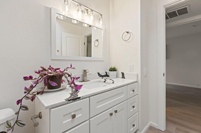 Building Photo - Spacious Renovated 3-Bedroom Home in a Highly Desirable Community