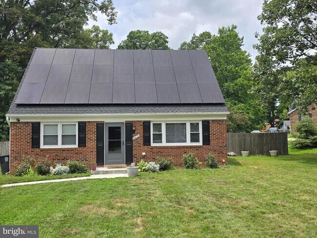 Building Photo - 8313 Gibbons Dr