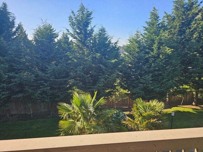 Building Photo - 2 Bed Condo by Tacoma General Hospital!