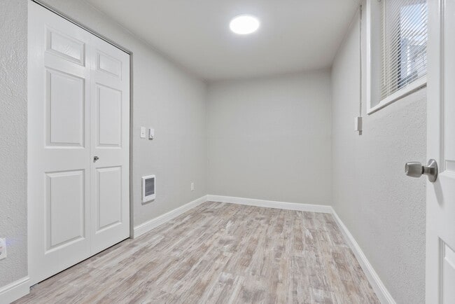 Building Photo - 3812 R St