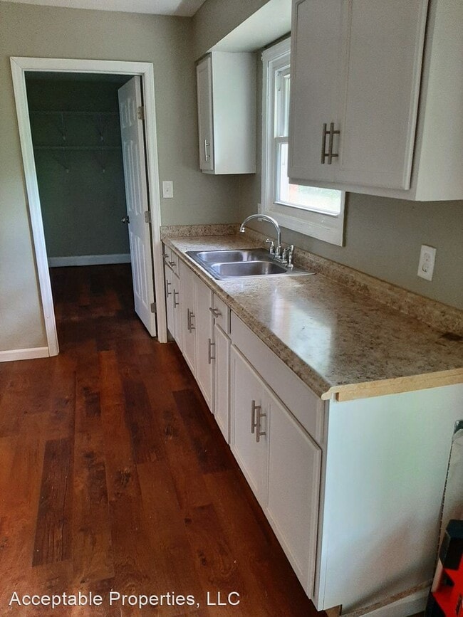 Building Photo - 3 br, 1.5 bath House - 4213 Roman Drive