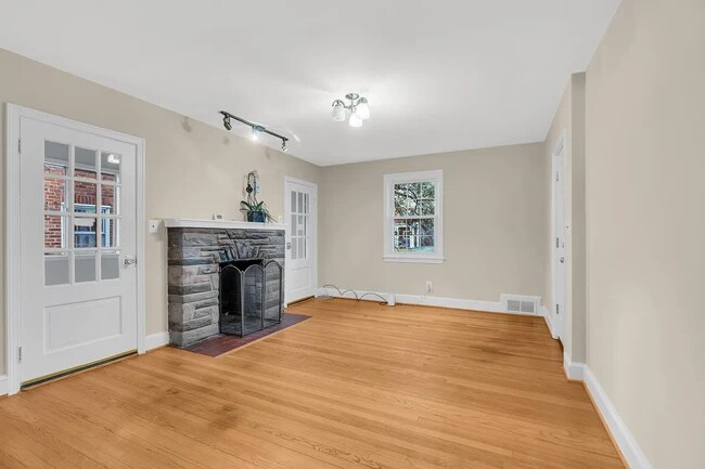 Building Photo - 5724 27th St N