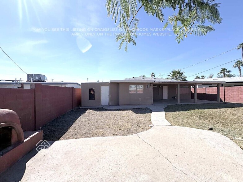 Building Photo - 2627 N 70th Pl