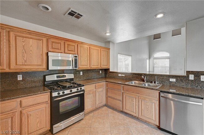 Building Photo - 9985 Big Bow Springs Ct