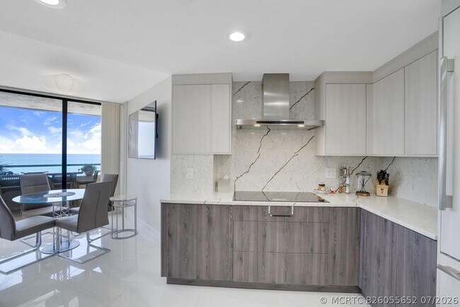 Building Photo - 3560 S Ocean Blvd