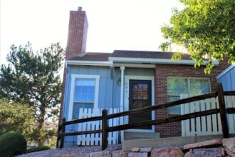 Building Photo - 6990 Los Reyes Cir