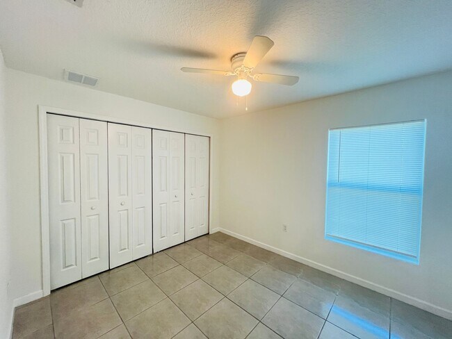 Building Photo - GORGEOUS 4 Bedroom/ 2 Bathroom in Palm Bay!!