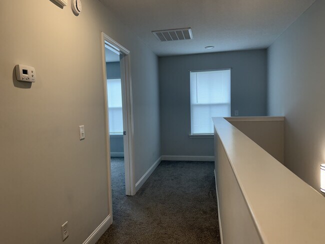 Building Photo - 345 Mcclelland Lp NE