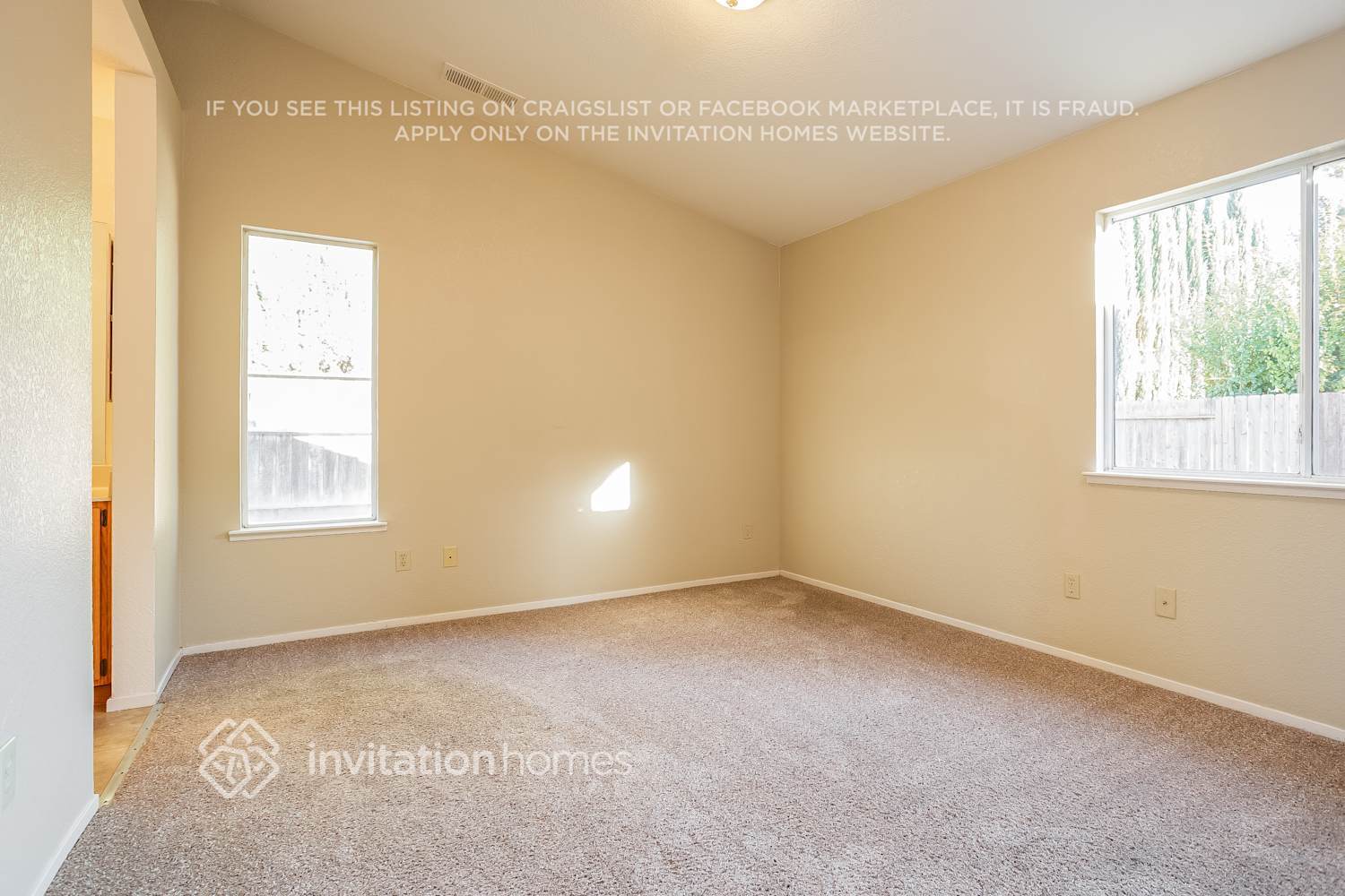 Building Photo - 14510 Cedar Valley Dr