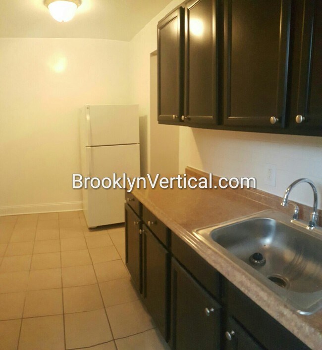 Building Photo - 1145 E 35th St