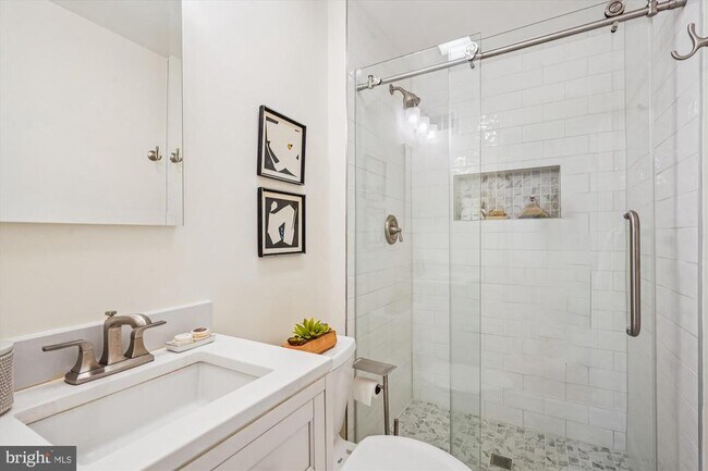 Building Photo - 1605 Dunterry Pl