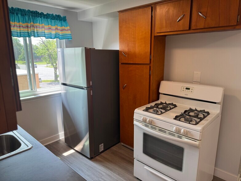 Building Photo - 779 Englewood Ave