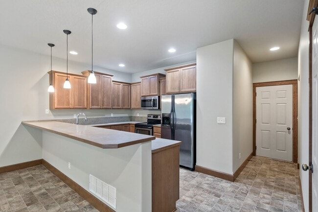 Building Photo - Whitworth Duplex