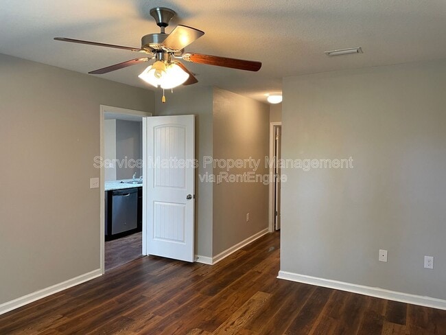 Building Photo - 3481 Quail Dr