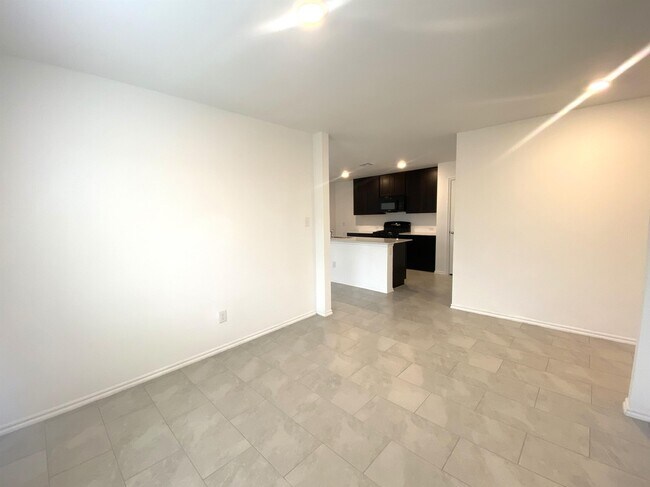 Building Photo - 10921 SW 22nd St