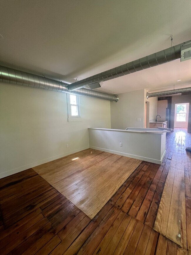 Building Photo - 2608 Stanton Ave