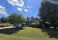 Building Photo - 3 Bed, 2 Bath in Waterfront Community of Rivers Edge in Currituck w/ Built-in Pool