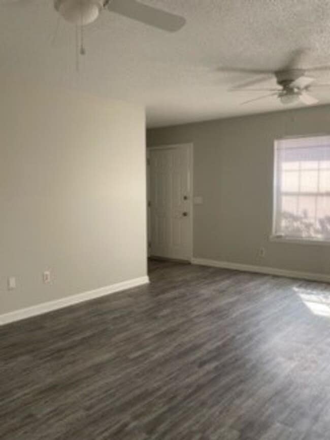 Building Photo - Woodley Drive, Enterprise, AL