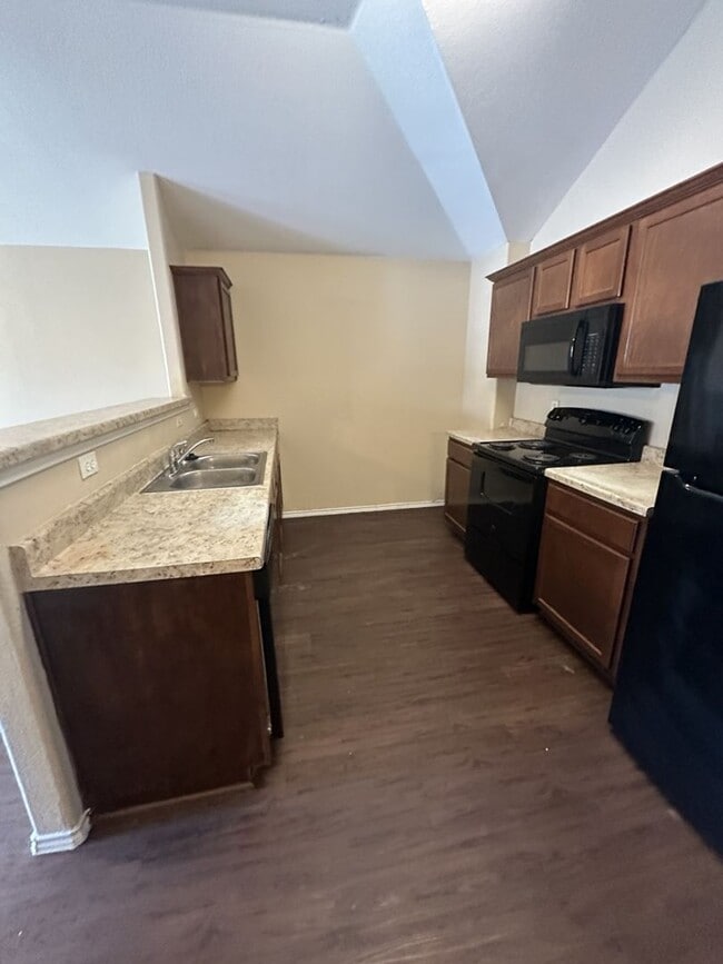 Building Photo - AVAILABLE SOON! *MORE PHOTOS COMING SOON*