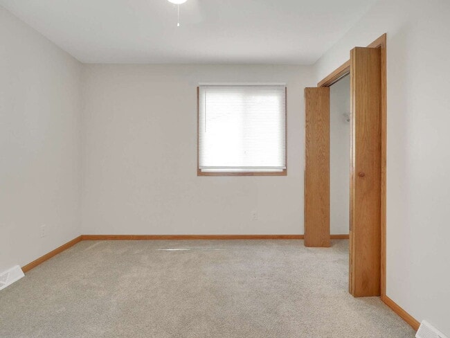 Building Photo - Cozy 4 Bed home in Lauderdale
