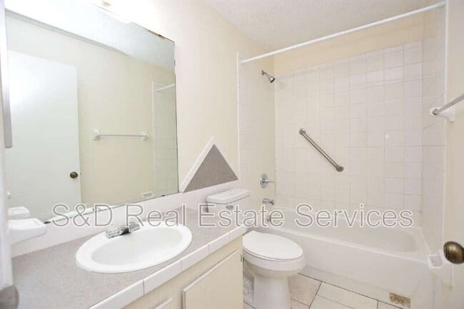 Building Photo - 3108 Ellis Ave