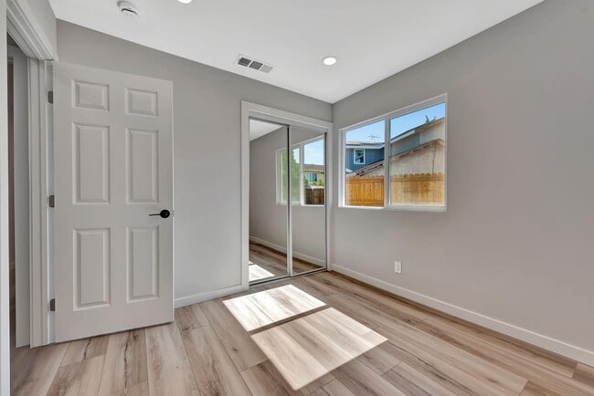 Building Photo - 2833 Cadmill Ct