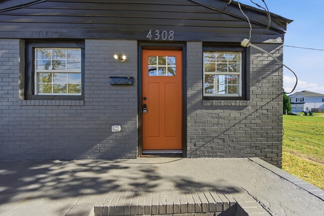 Building Photo - 4308 Roanoke Ave