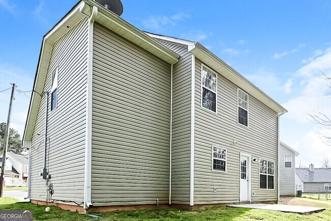 Building Photo - 896 Madison Ct