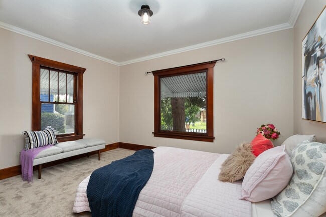 Building Photo - 3819 S G St