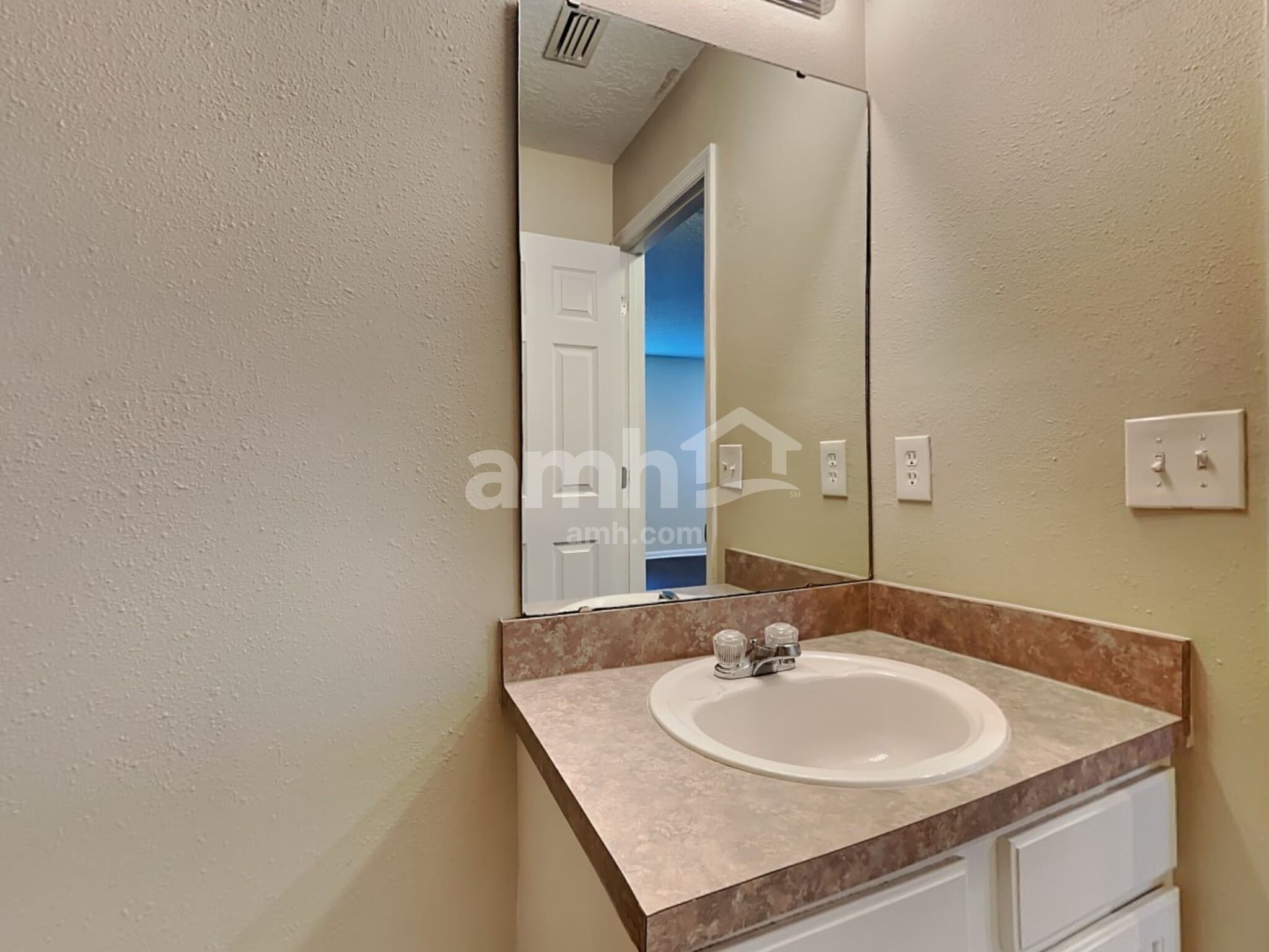 Building Photo - 9734 Hazel Lake Dr