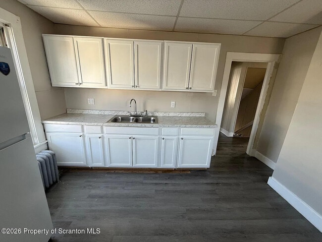 Building Photo - 214 S Sumner Ave